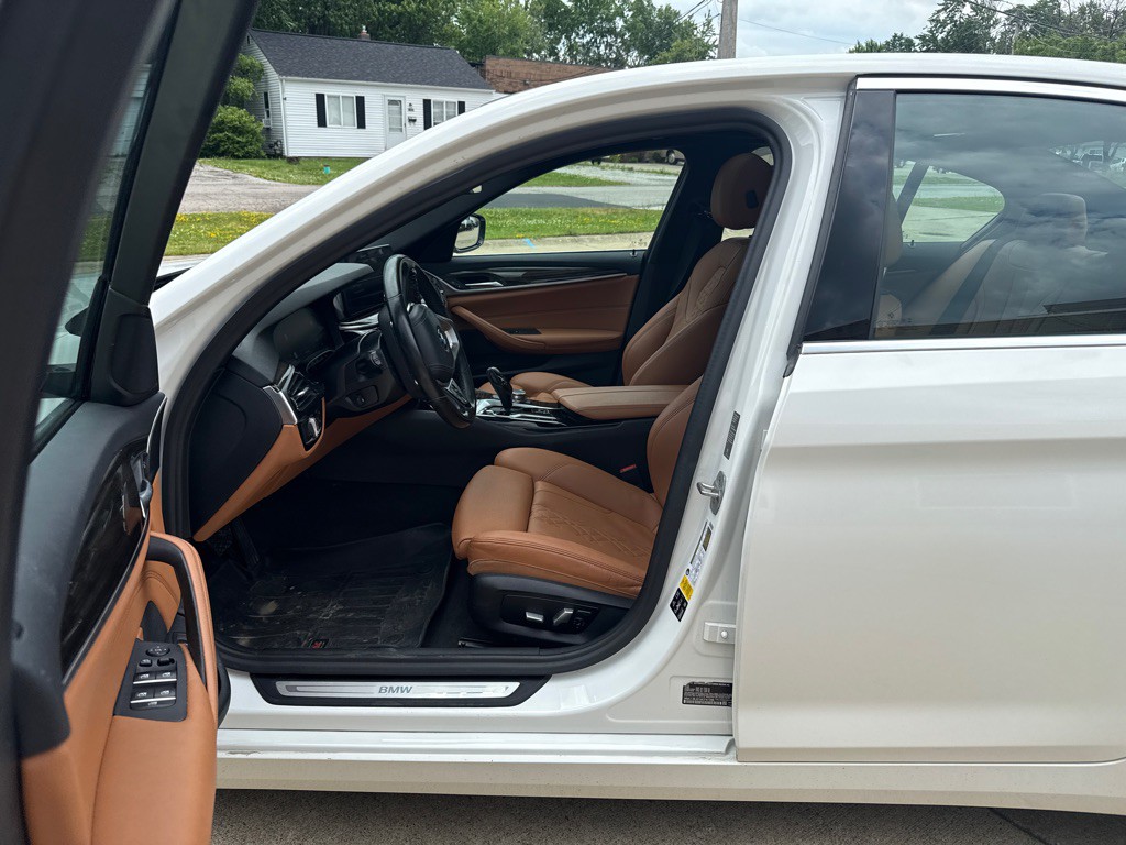 2021 BMW 5 Series Image 10