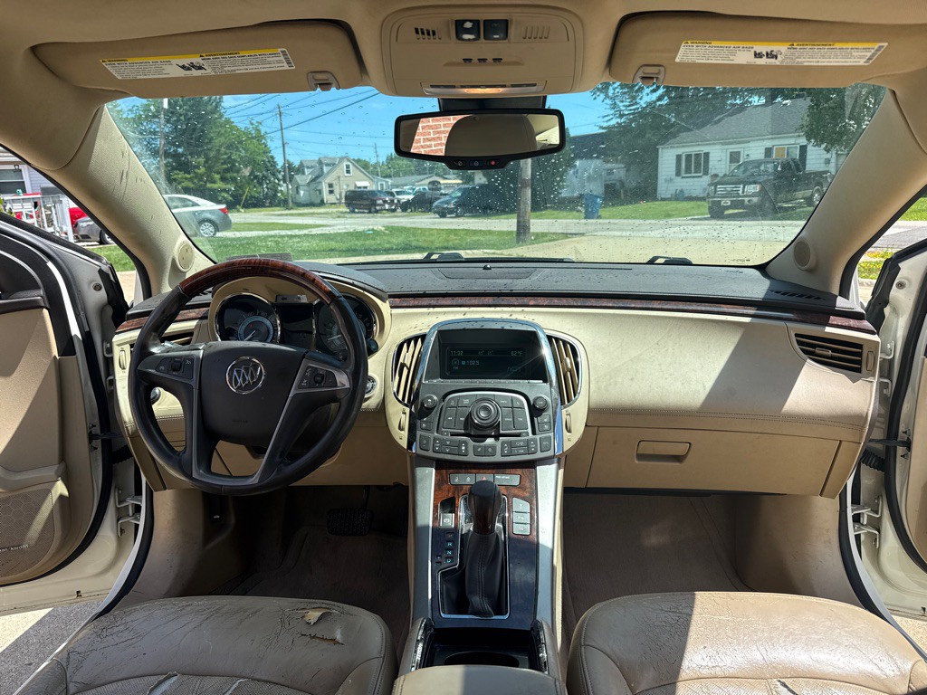 2011 Buick Lacrosse Image 9