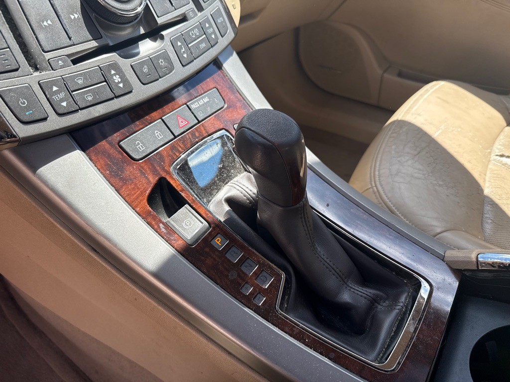 2011 Buick Lacrosse Image 17
