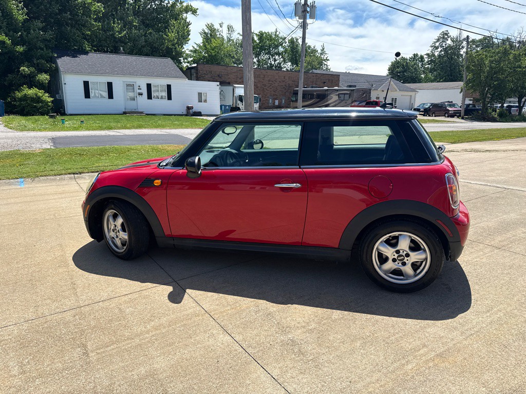 2008 MINI Cooper Image 5