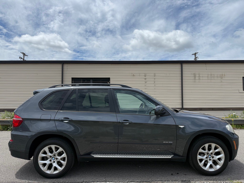 2012 BMW X5 Image 2