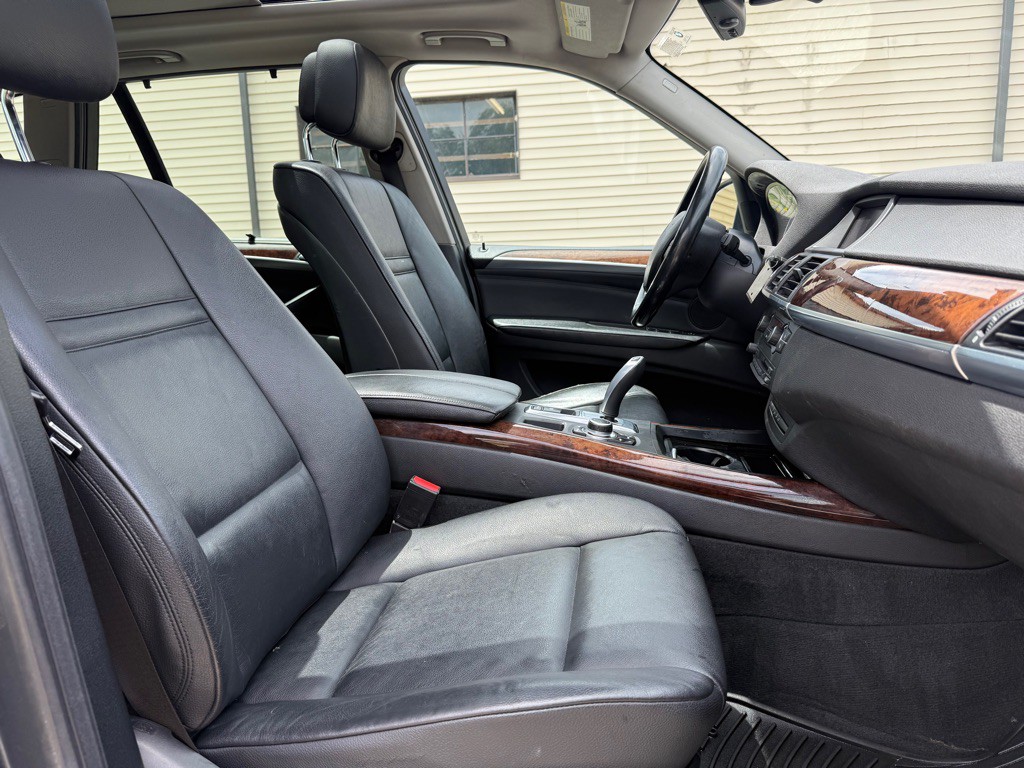 2012 BMW X5 Image 9