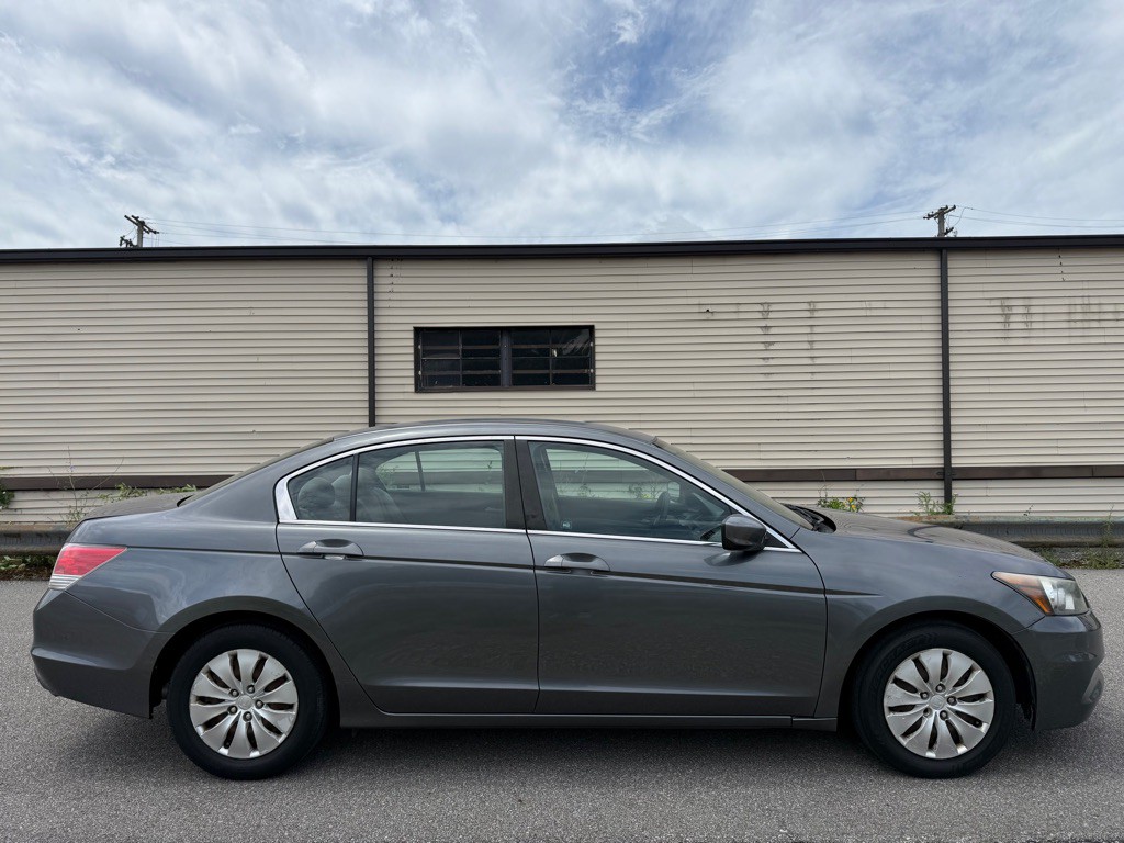2012 Honda Accord Image 2