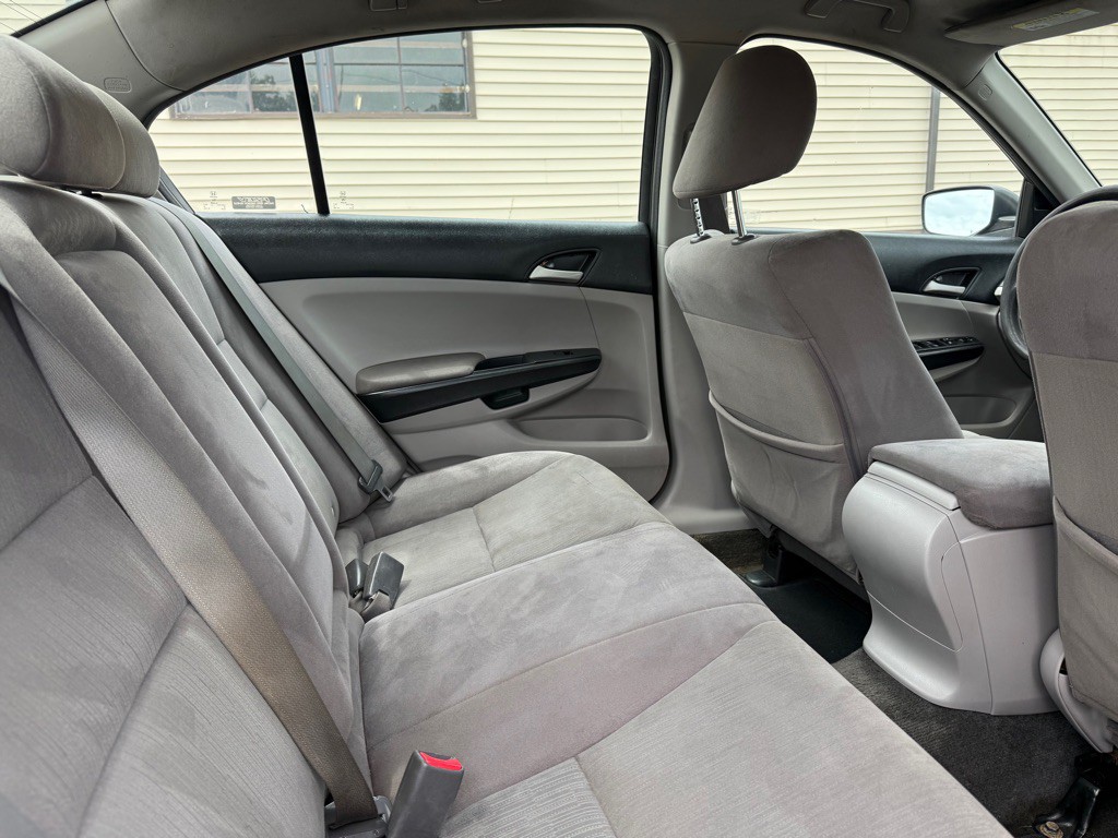 2012 Honda Accord Image 11