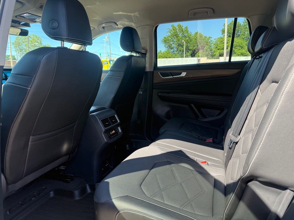 2024 Volkswagen Atlas Image 11