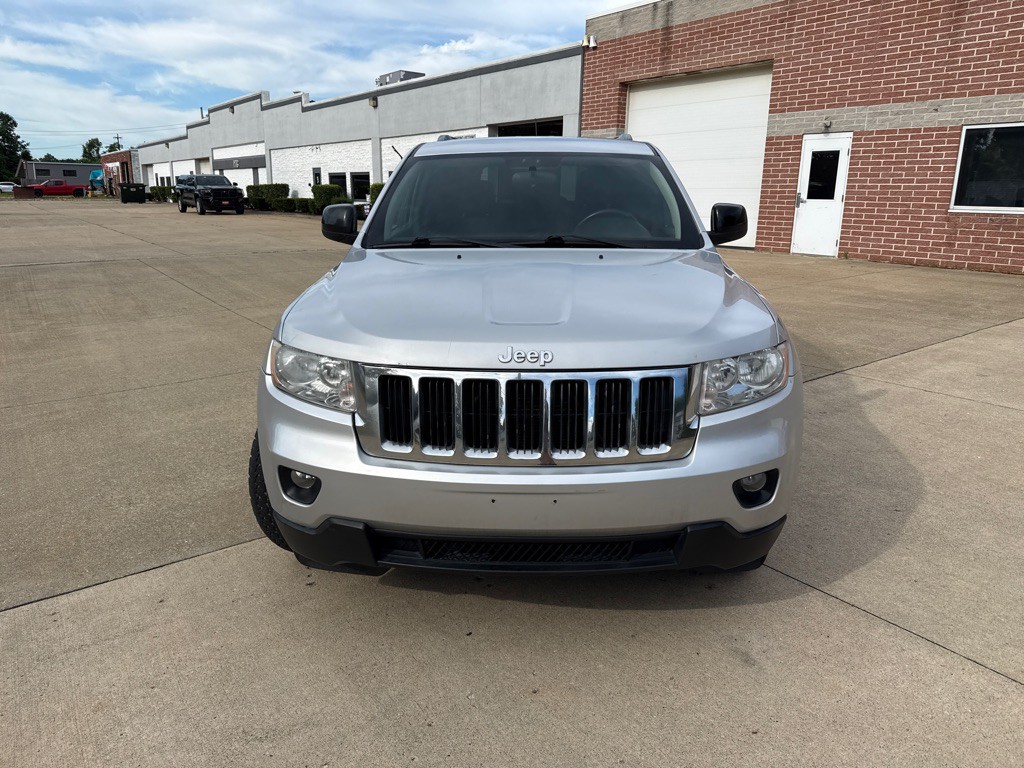 2012 Jeep Grand Cherokee Image 2