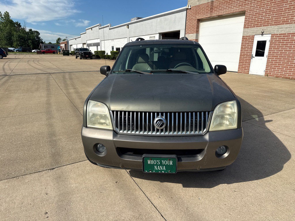 2004 Mercury Mountaineer Image 2