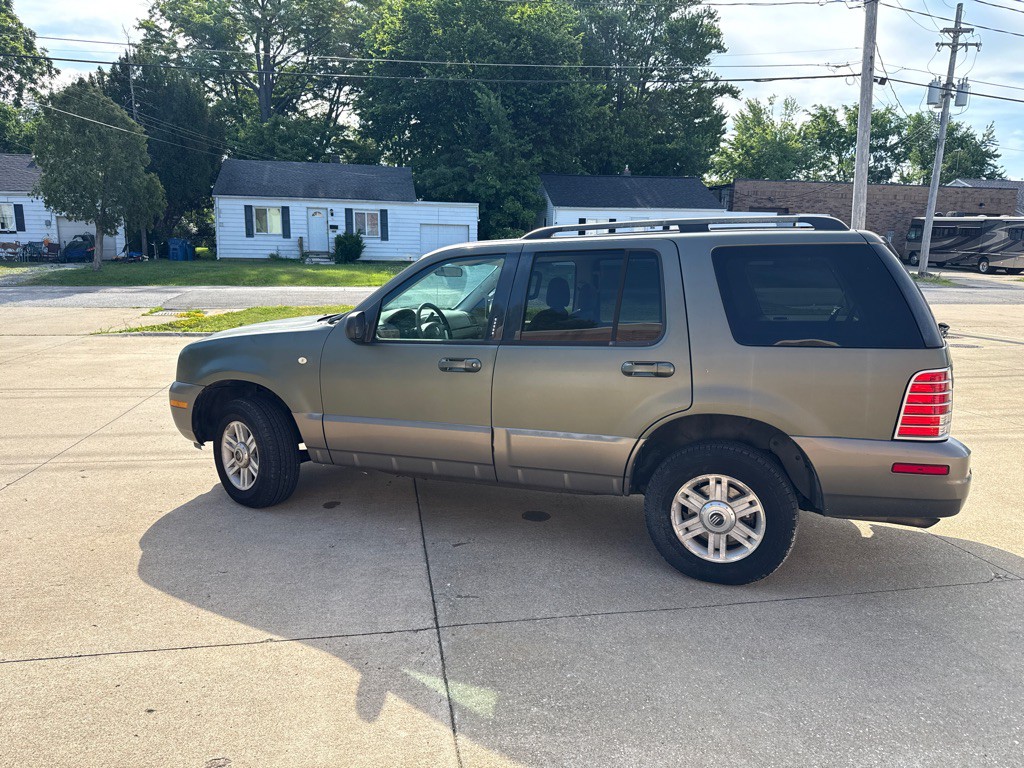 2004 Mercury Mountaineer Image 5