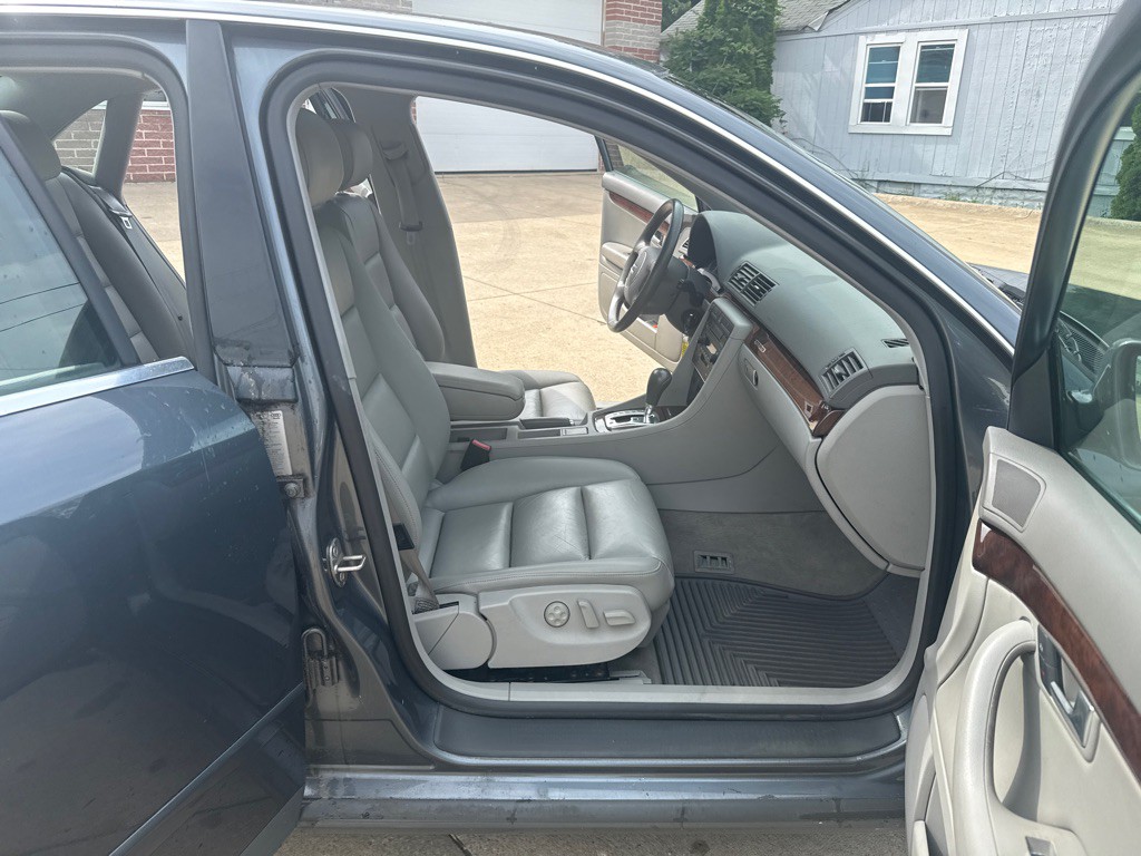 2003 Audi A4 Image 11