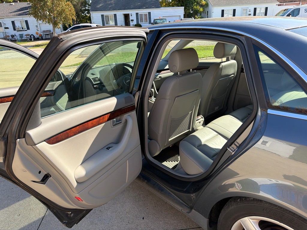 2003 Audi A4 Image 12
