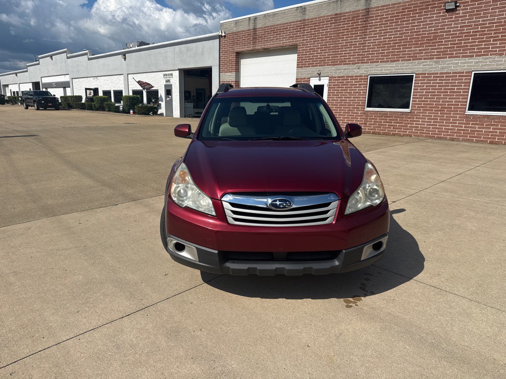 2011 Subaru Outback Image 2