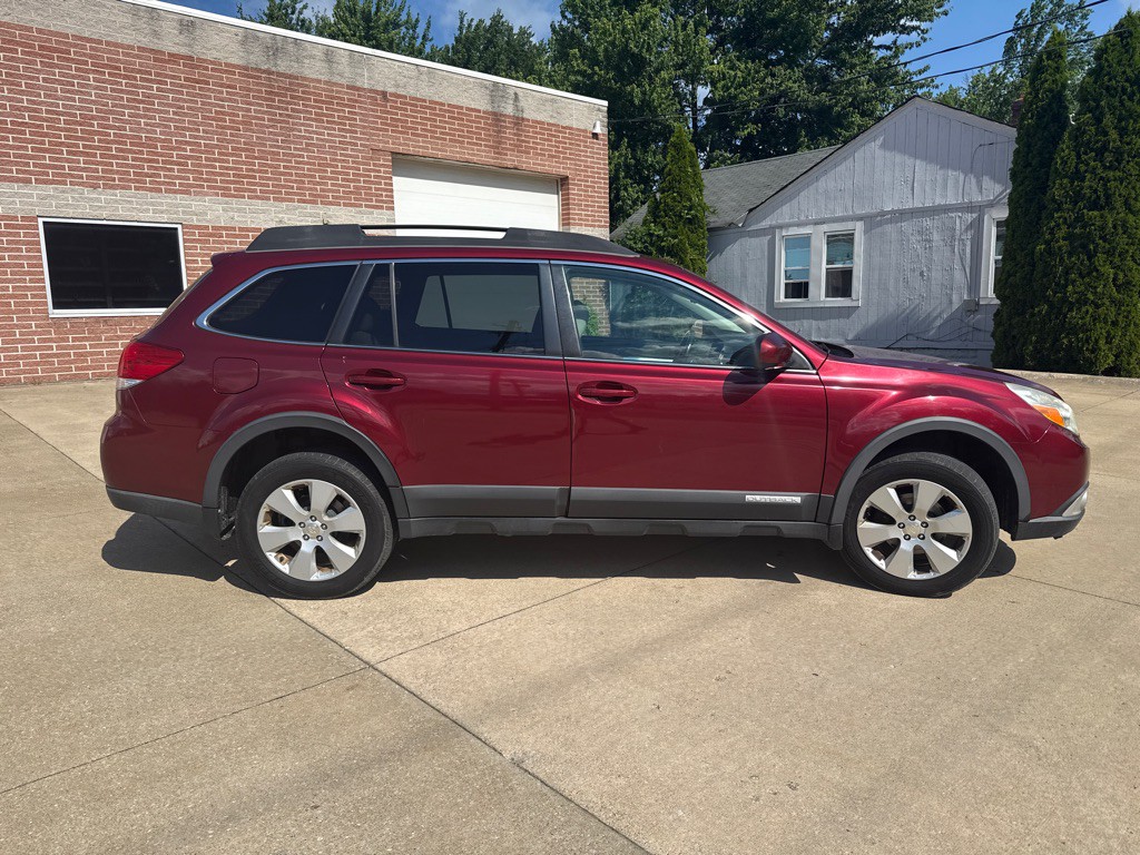 2011 Subaru Outback Image 4