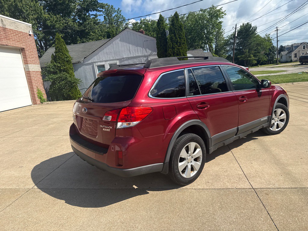2011 Subaru Outback Image 6