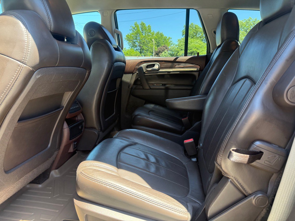 2017 Buick Enclave Image 9