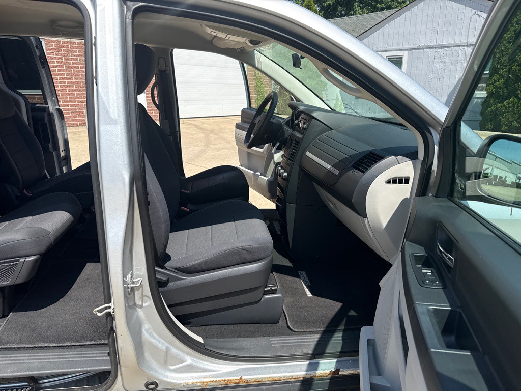 2009 Dodge Grand Caravan Image 11