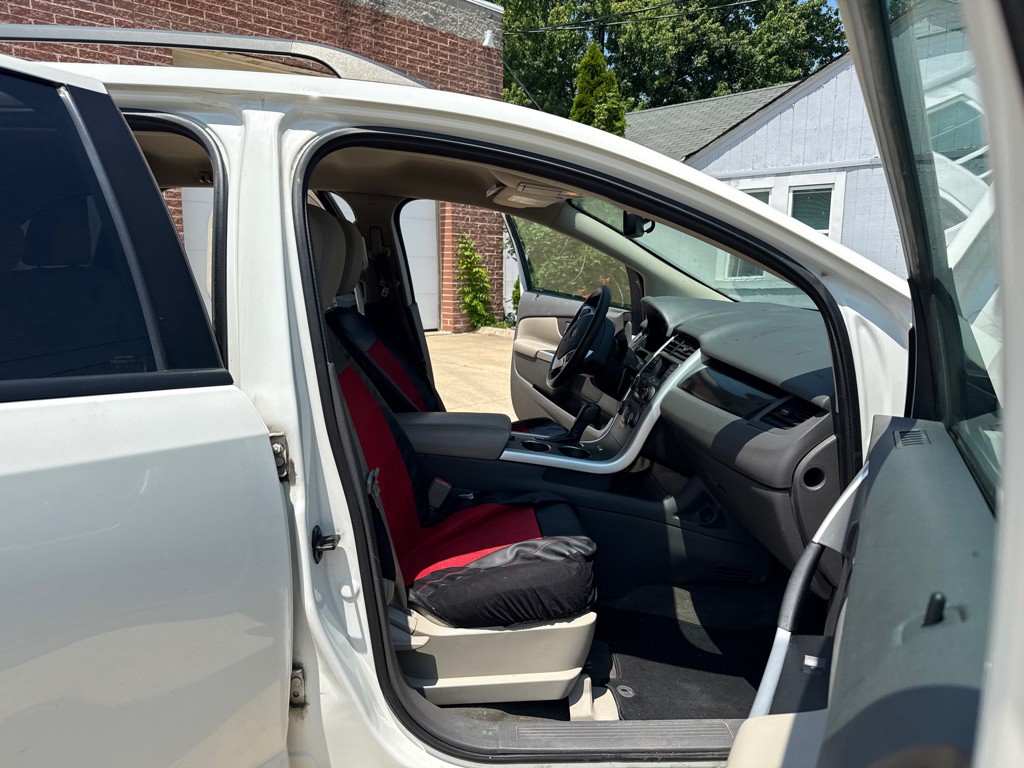 2013 Ford Edge Image 11