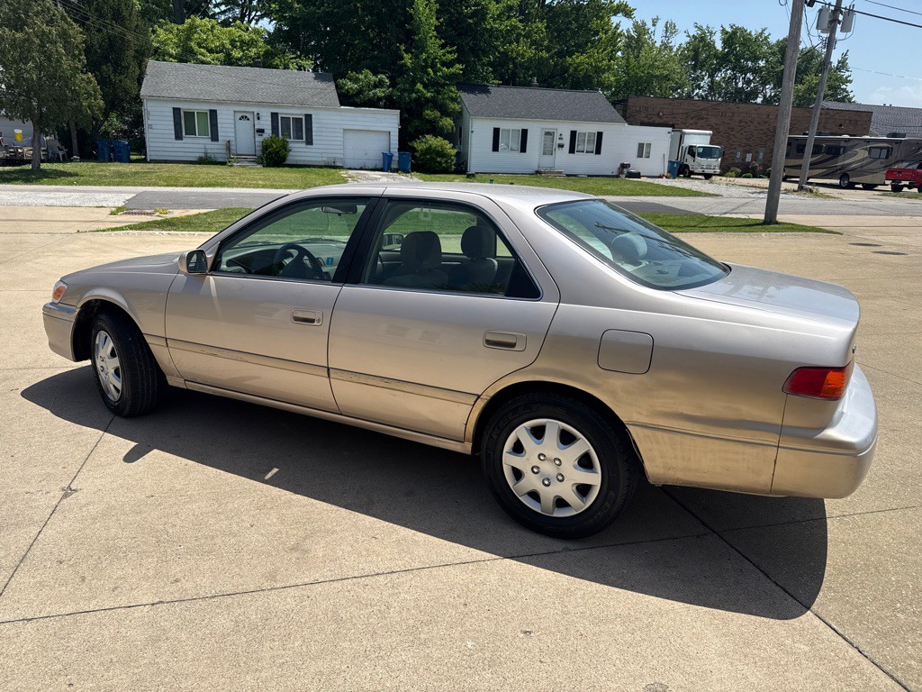 2000 Toyota Camry Image 5