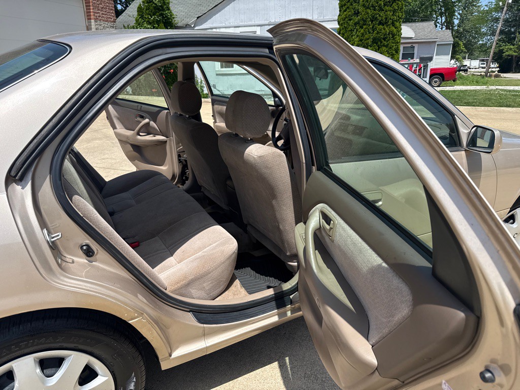 2000 Toyota Camry Image 13