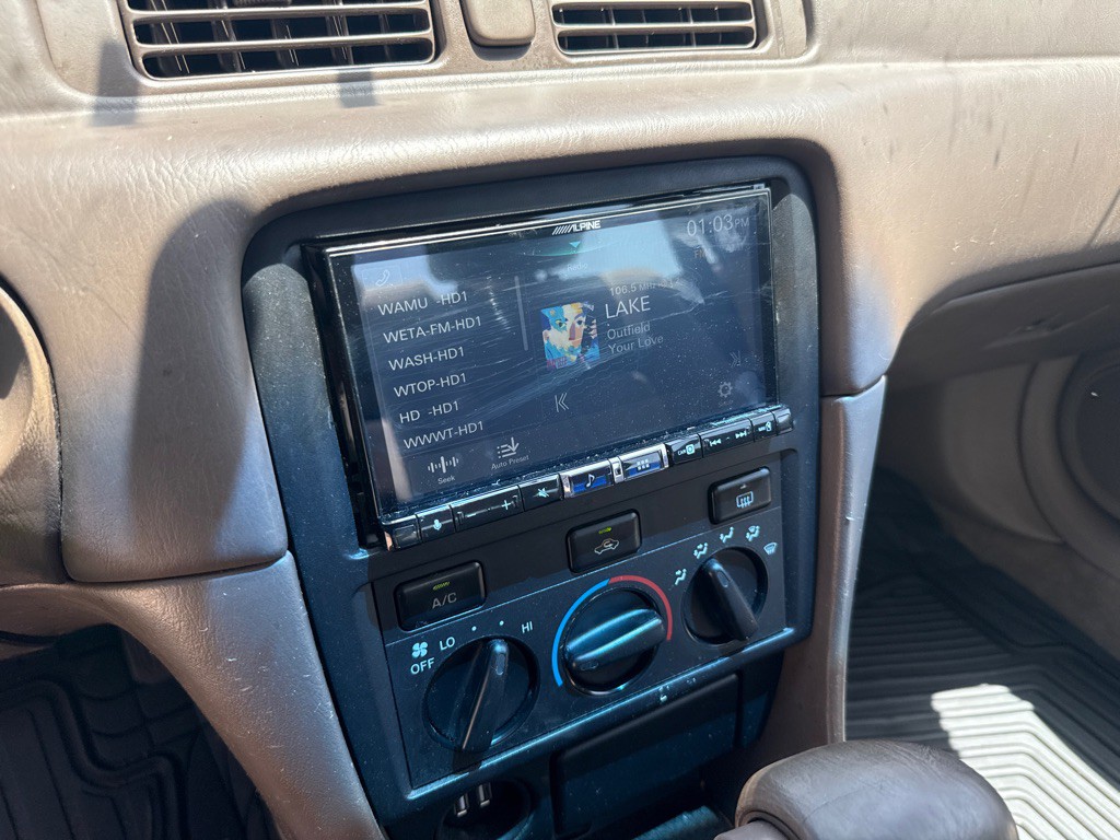 2000 Toyota Camry Image 16