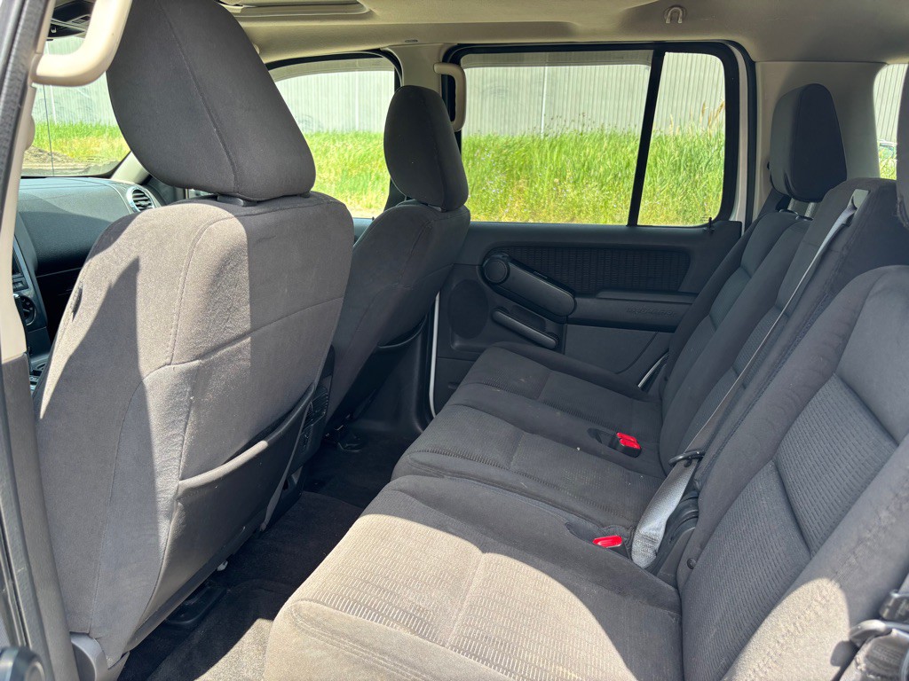 2009 Ford Explorer Image 11