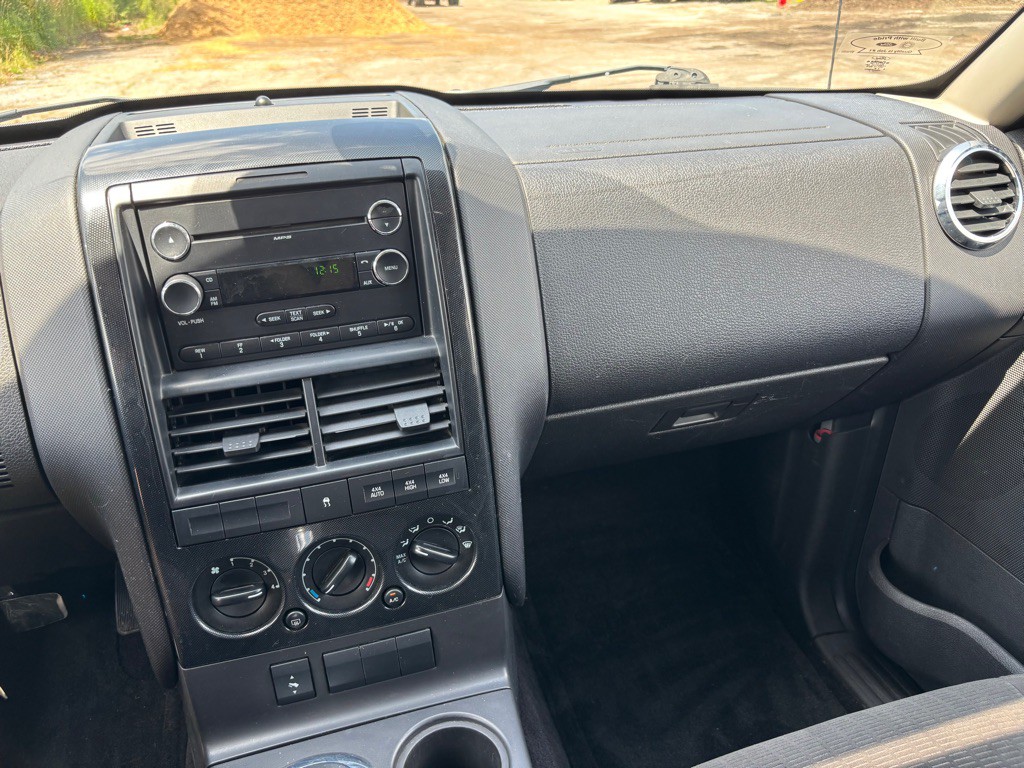2009 Ford Explorer Image 14