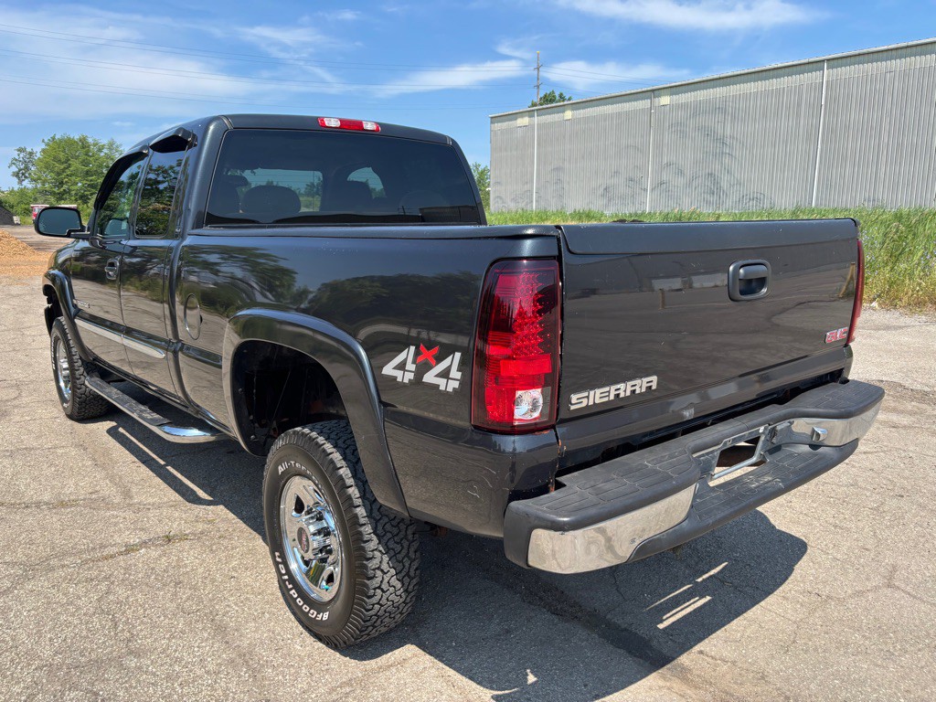 2005 GMC Sierra Image 5