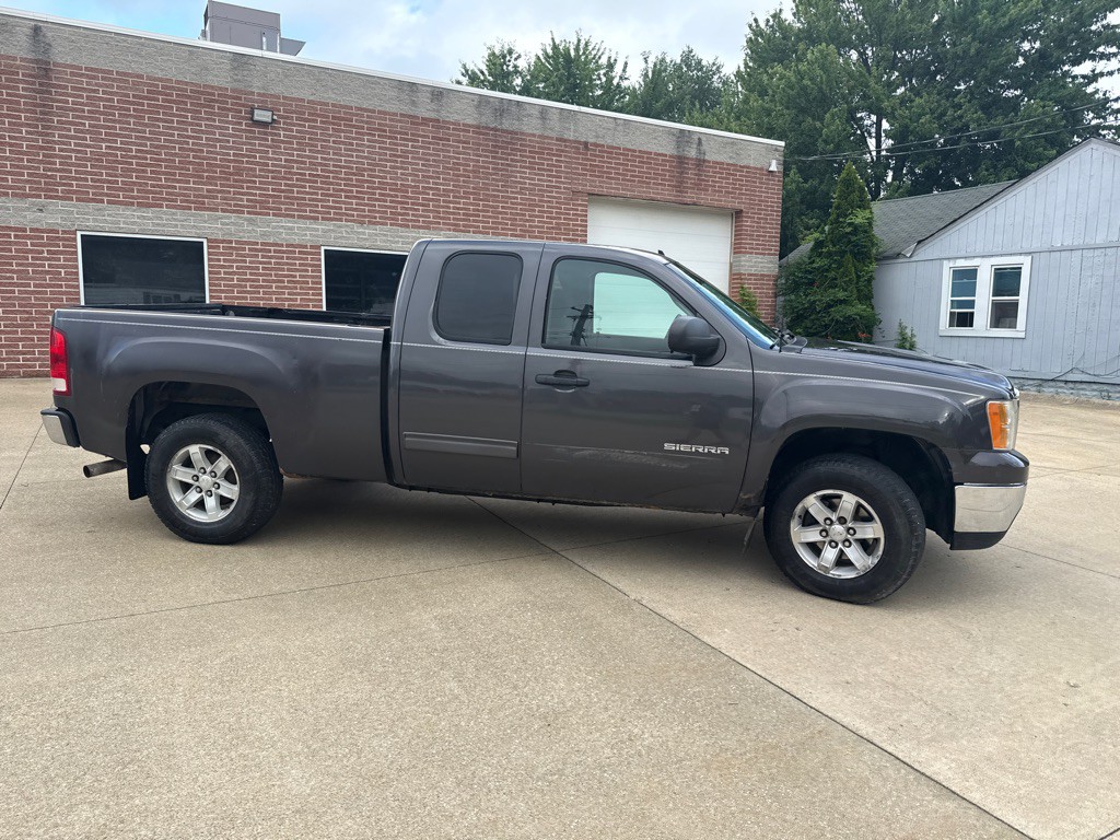 2011 GMC Sierra Image 4
