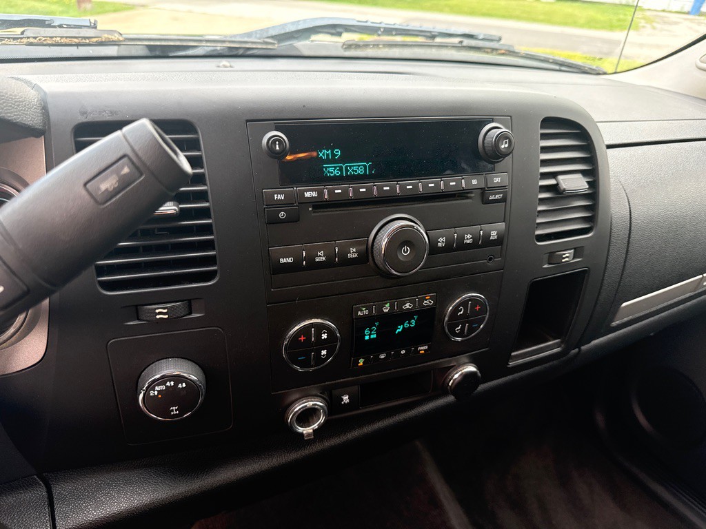 2011 GMC Sierra Image 13