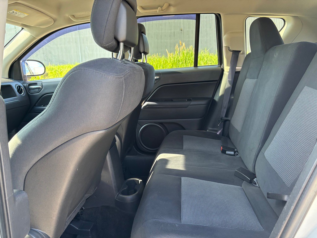 2013 Jeep Compass Image 11