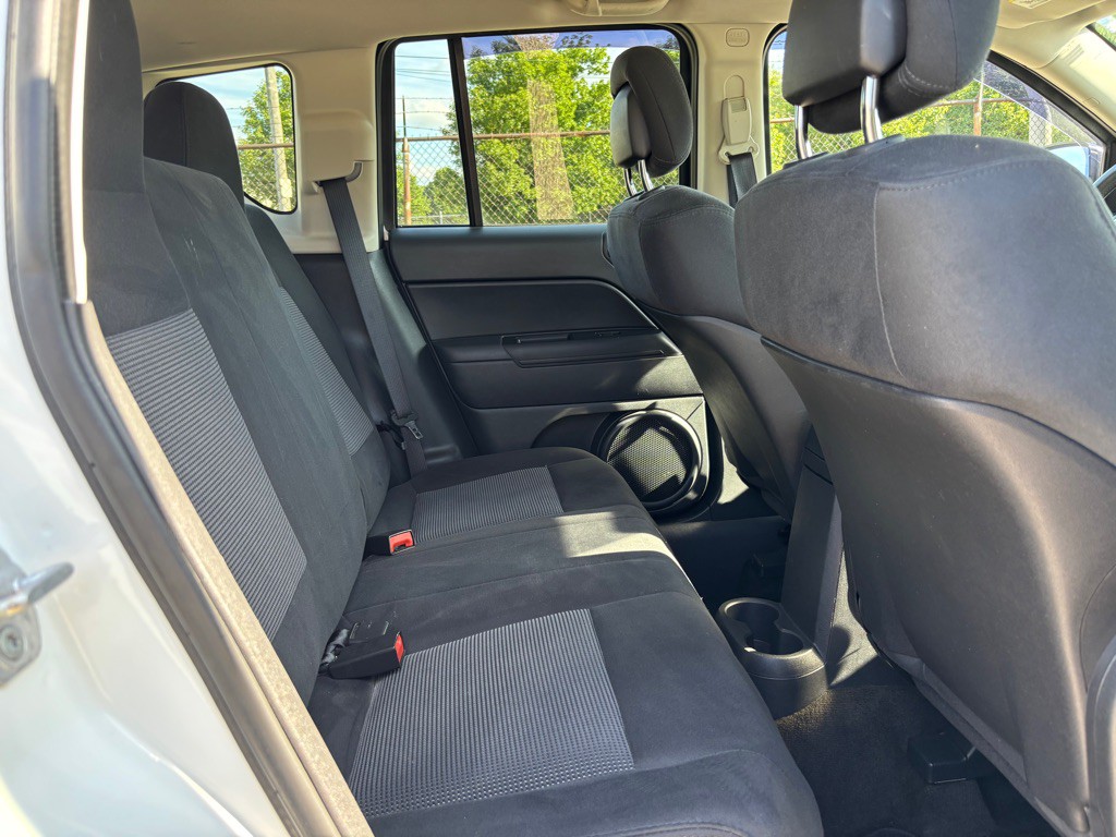 2013 Jeep Compass Image 12