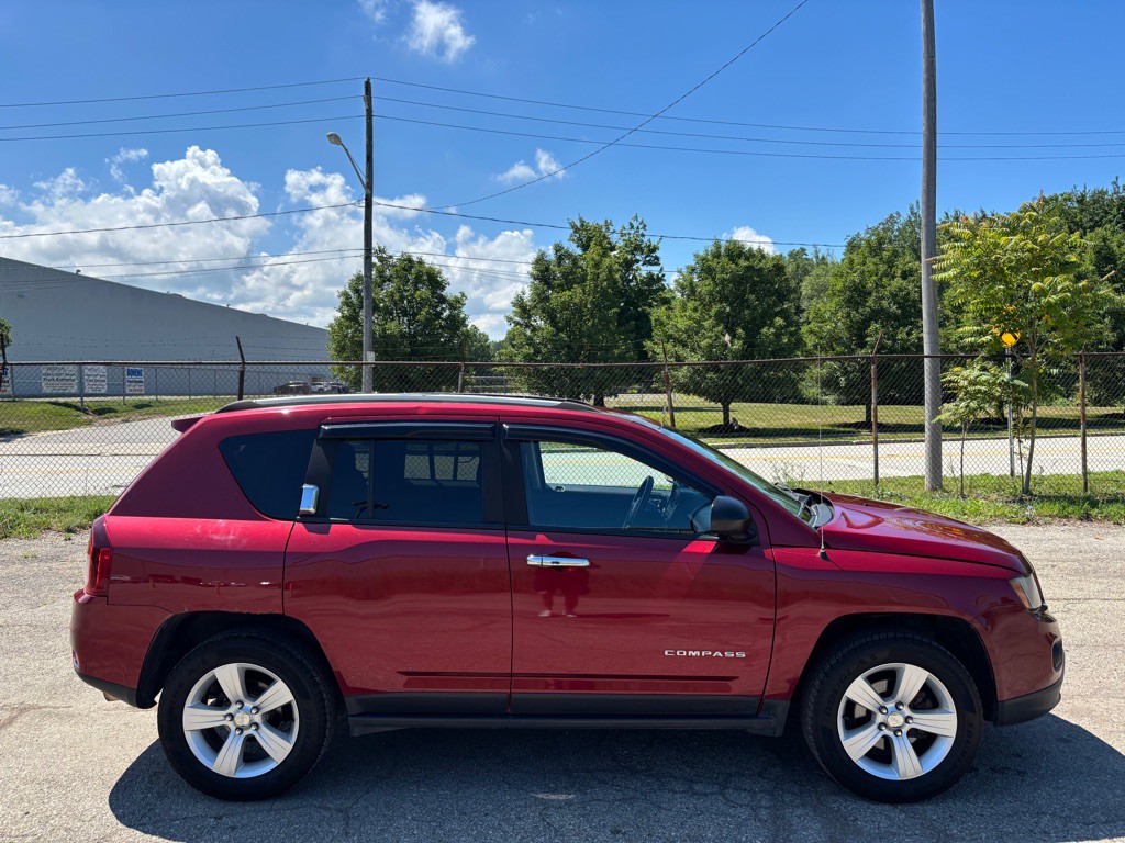 2016 Jeep Compass Image 2