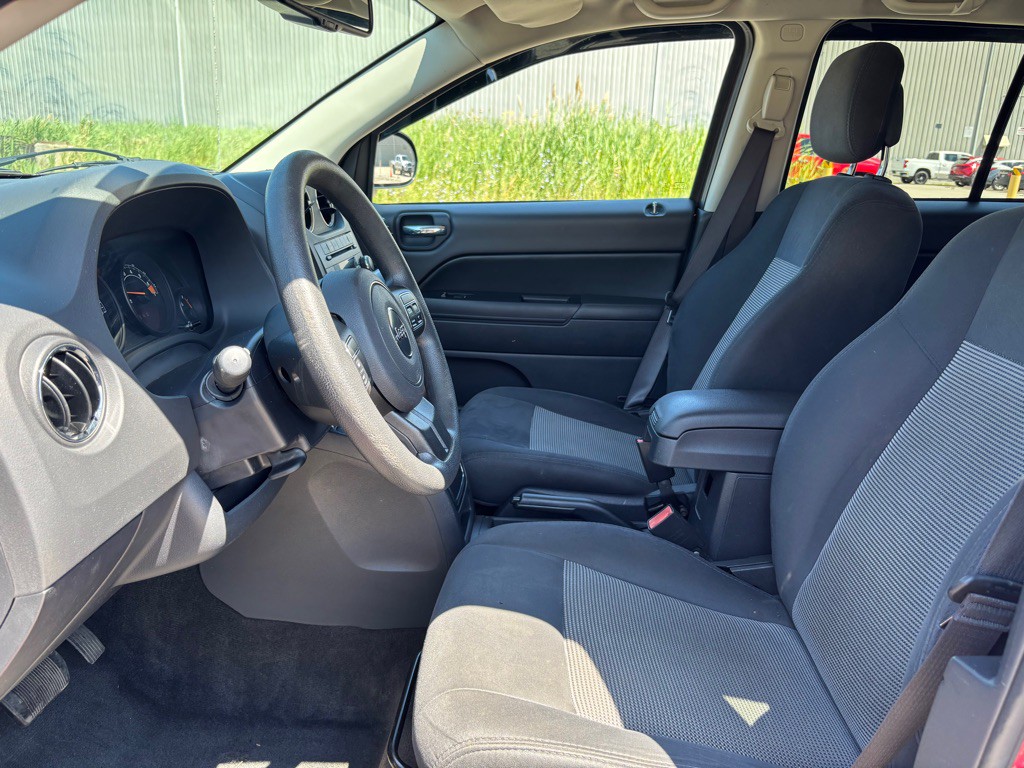 2016 Jeep Compass Image 9
