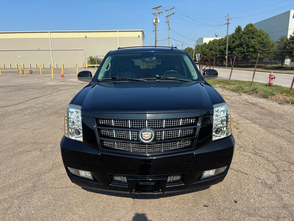 2013 Cadillac Escalade Image 8