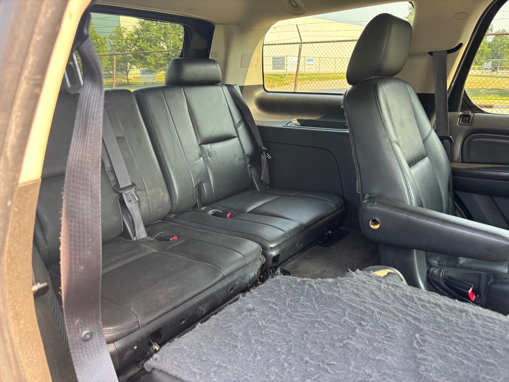 2013 Cadillac Escalade Image 14