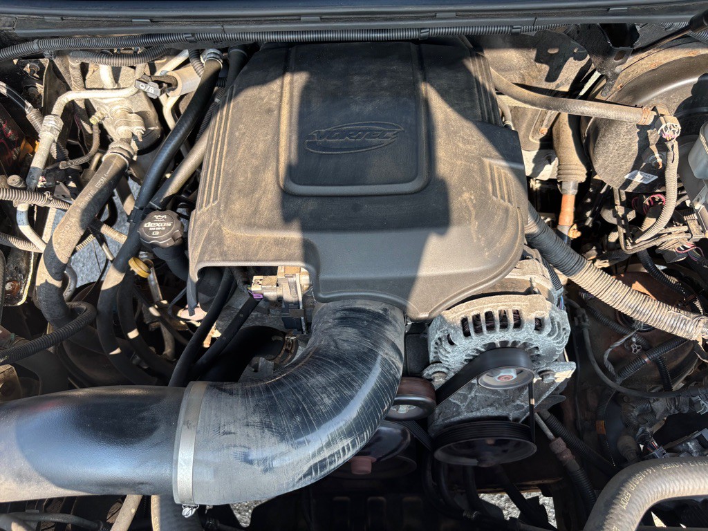 2013 Cadillac Escalade Image 18