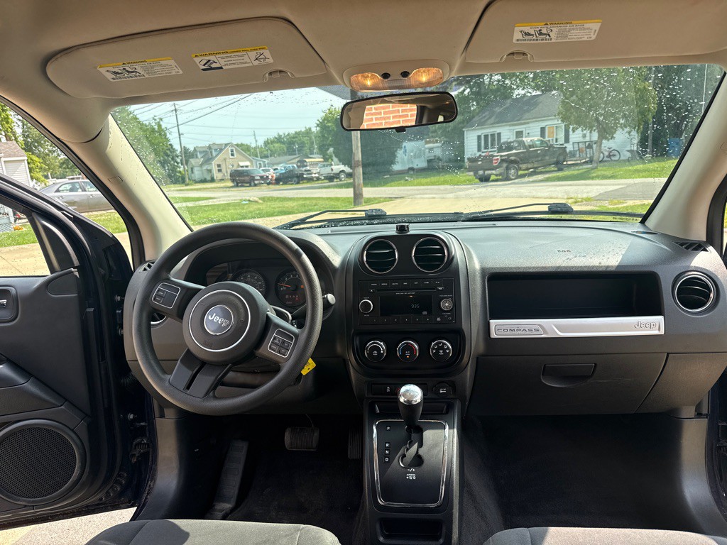 2014 Jeep Compass Image 9