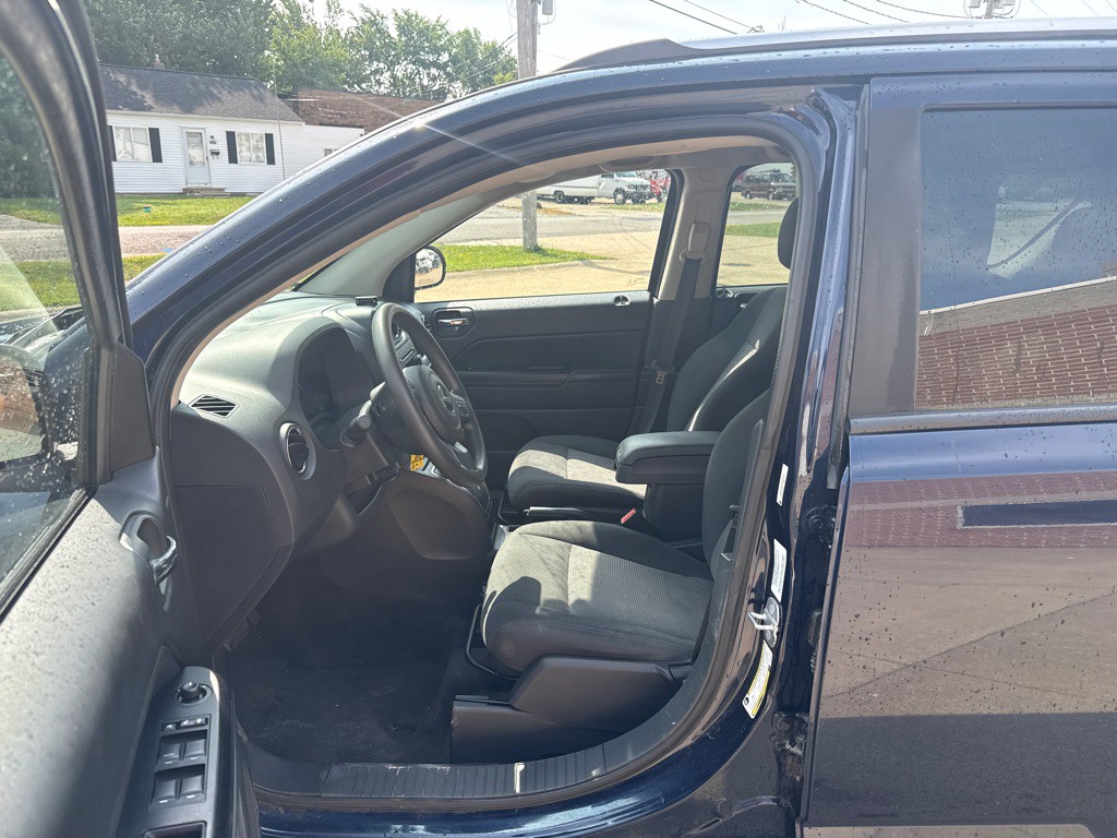 2014 Jeep Compass Image 10