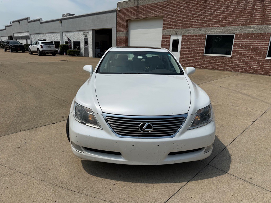 2008 Lexus LS Image 2