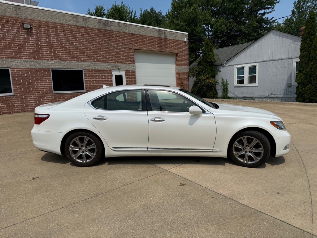 2008 Lexus LS Image 4