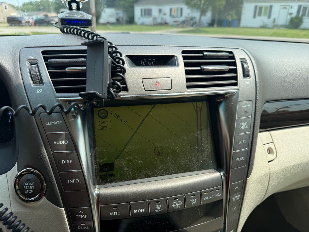 2008 Lexus LS Image 20