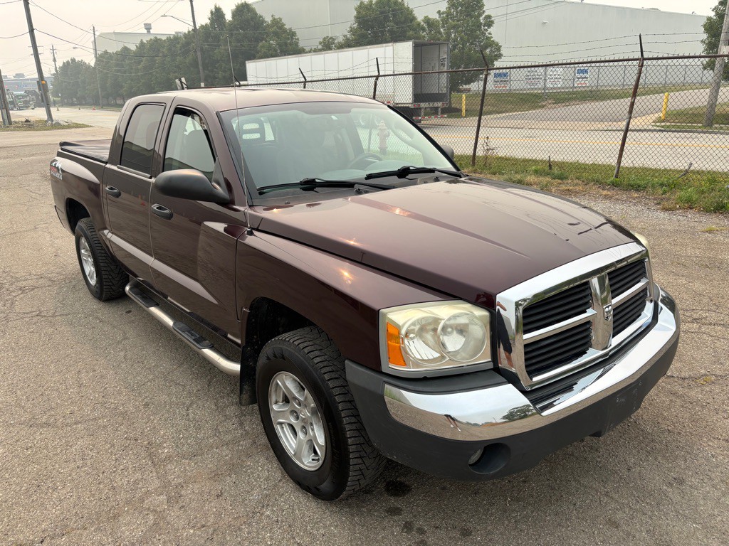 2005 Dodge Dakota Image 1