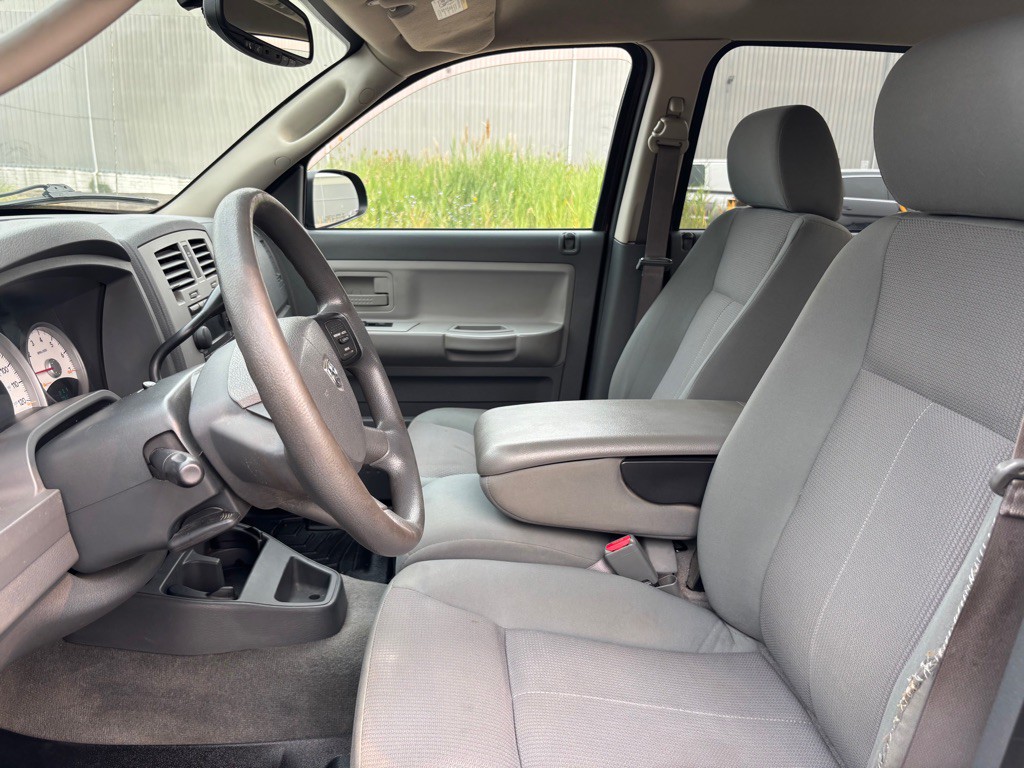 2005 Dodge Dakota Image 9