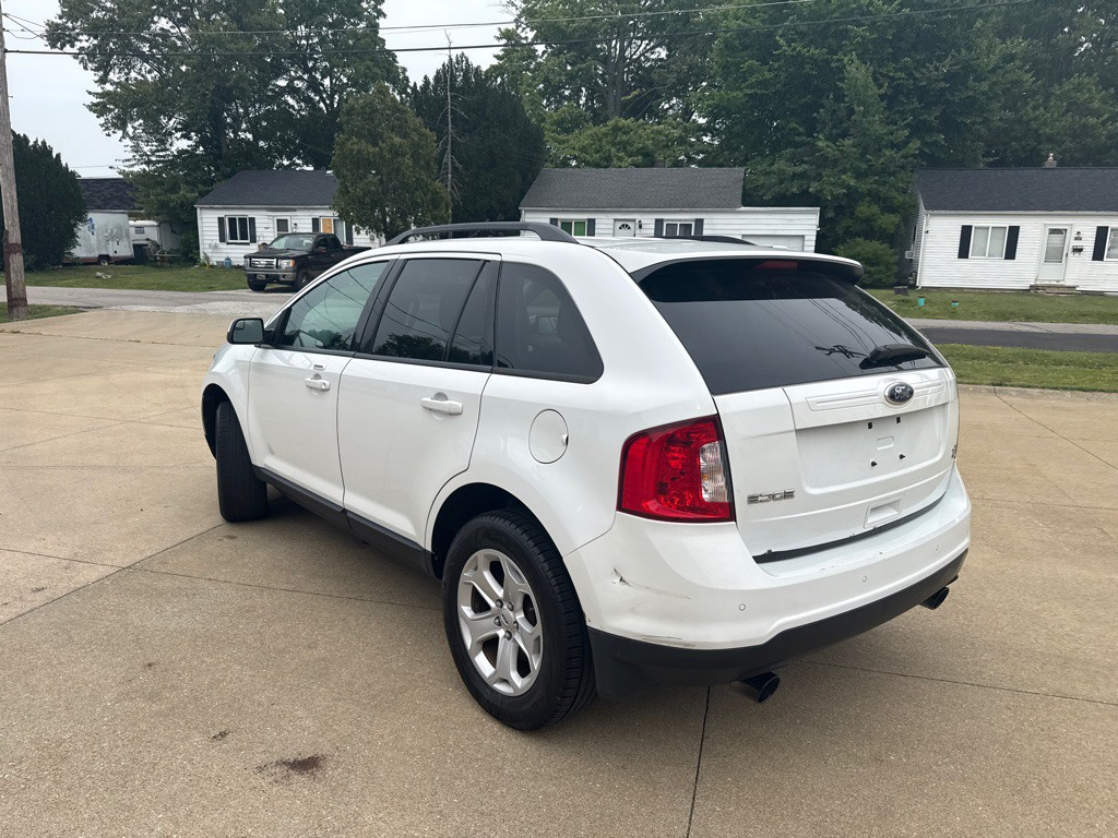 2014 Ford Edge Image 8