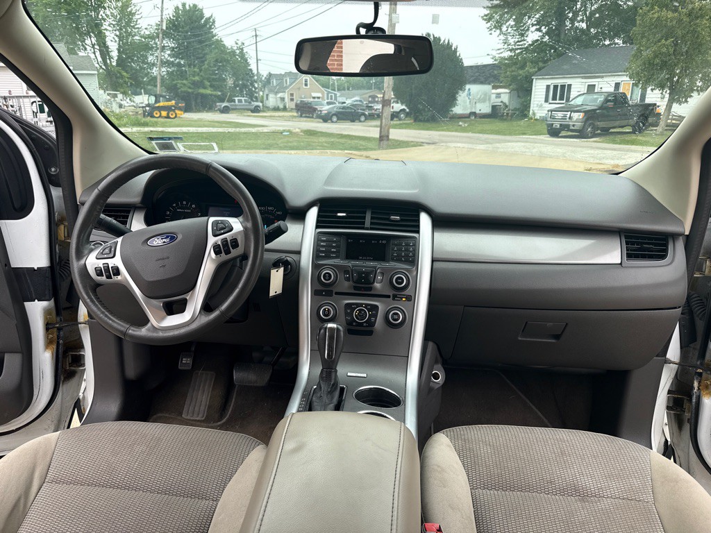 2014 Ford Edge Image 9