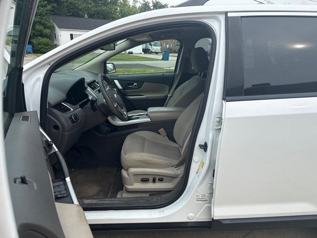 2014 Ford Edge Image 10