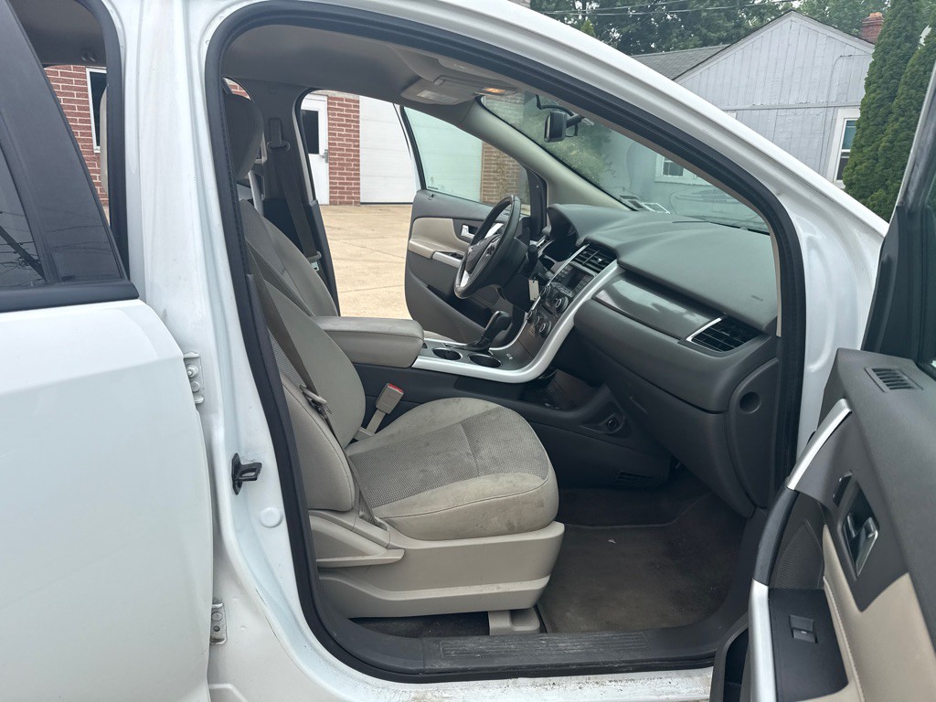 2014 Ford Edge Image 11