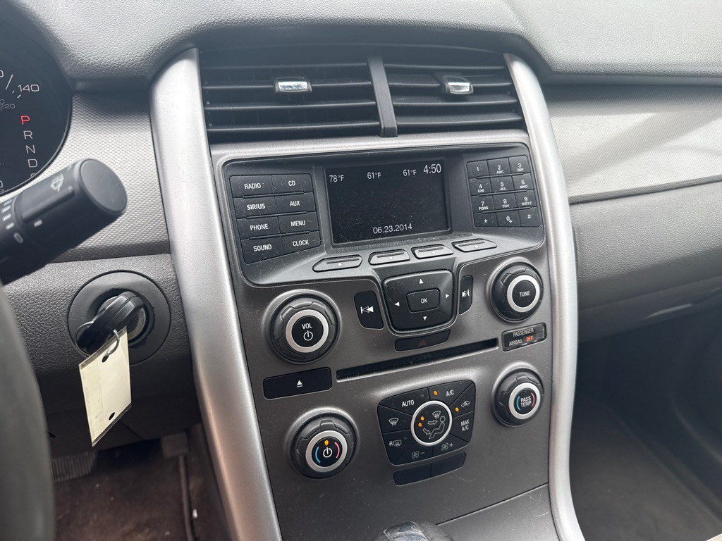 2014 Ford Edge Image 16