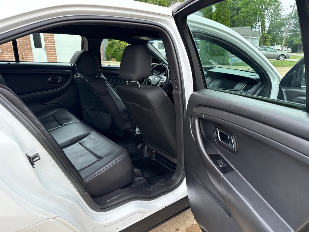 2015 Ford Taurus Image 10