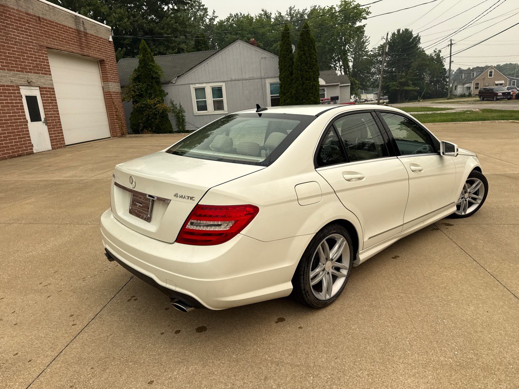 2012 Mercedes-Benz C-Class Image 6