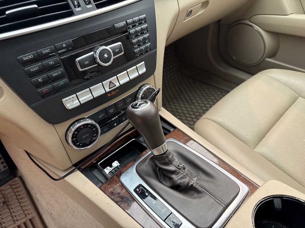 2012 Mercedes-Benz C-Class Image 15